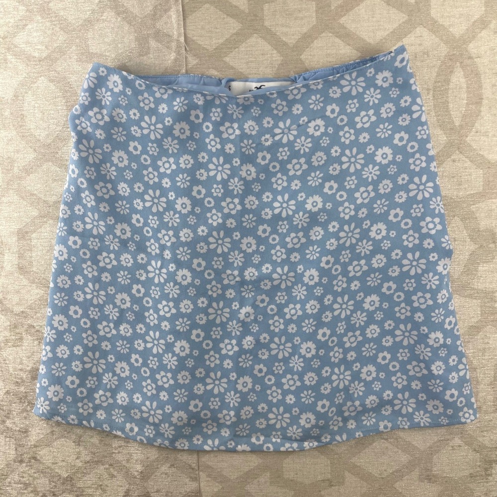 Hollister Ultra High Rise Mini Skirt Blue Floral Daisy Print Side Zip Small NWT‎